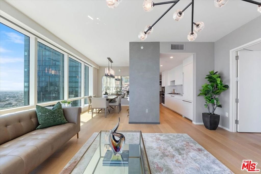 Condo in Los Angeles, California, United States 2 - 18505570