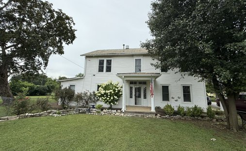 House in Burns, Tennessee, United States 1