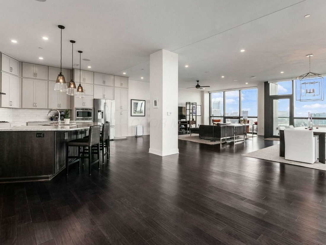 Condo in Columbus, Ohio, United States 1 - 18505952