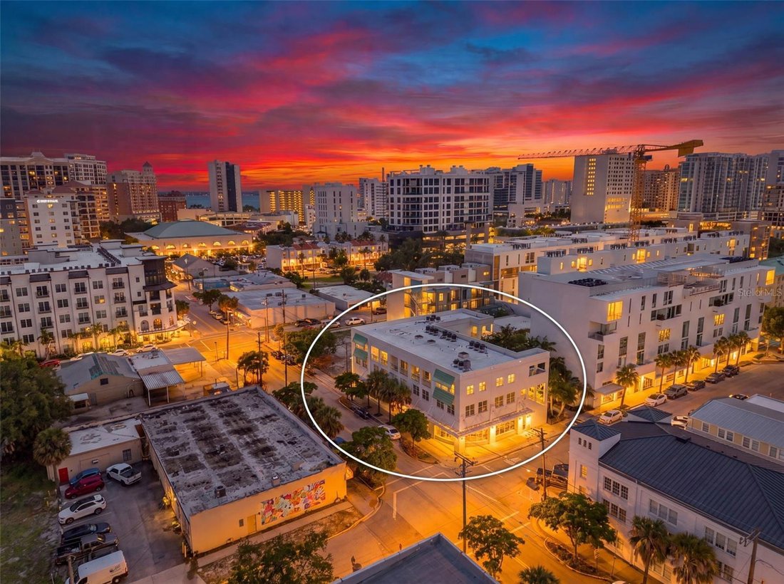 Condo in Sarasota, Florida, United States 1 - 18505647