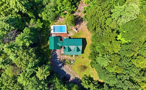 House in Derry, New Hampshire, United States 1