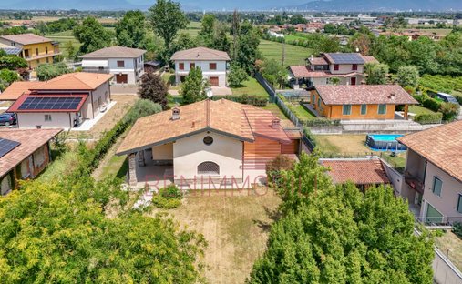 Villa in Poncarale, Lombardy, Italy 1
