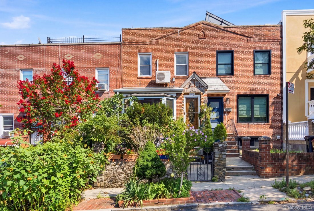 House in New York, New York, United States 1 - 18505675