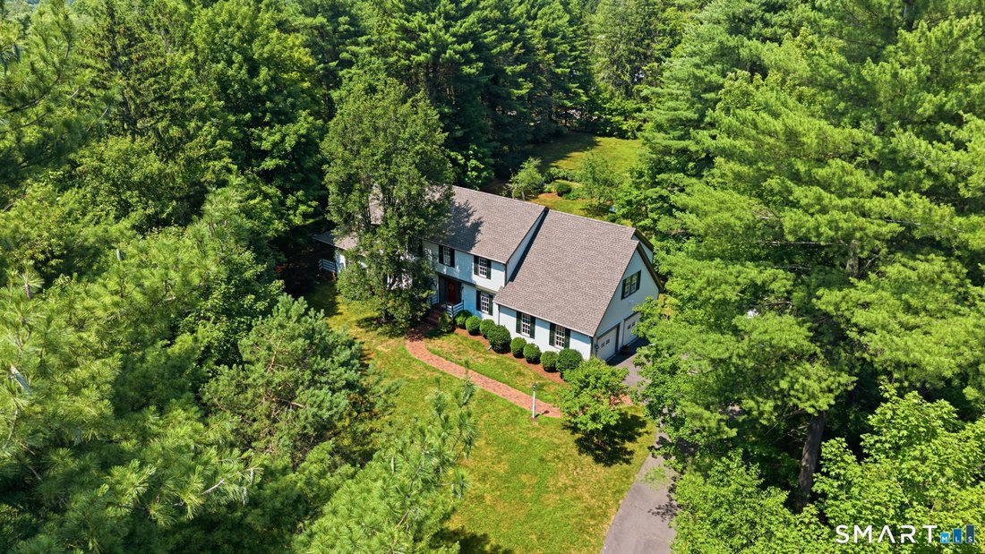 House in Simsbury, Connecticut, United States 2 - 18505877