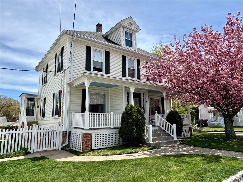 House in West Warwick, Rhode Island, United States 1 - 18505841