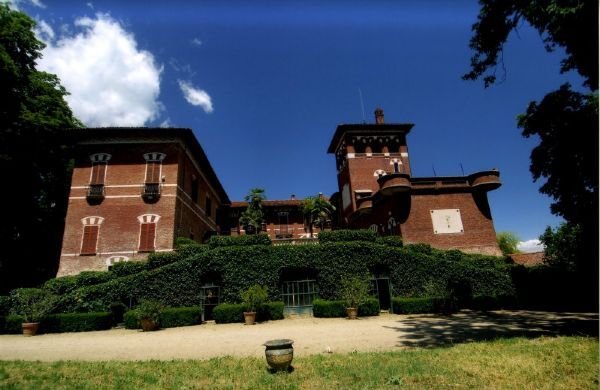 Castle in Center, Asti, Piedmont 2 - 16651244