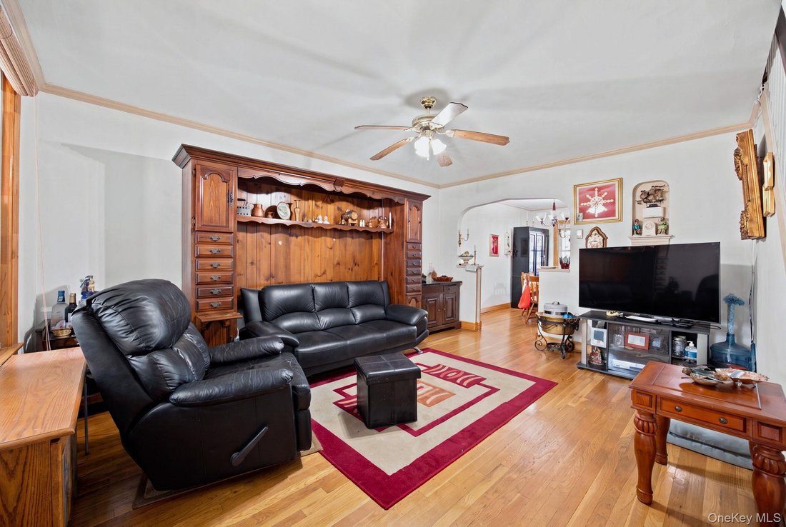 House in New York, New York, United States 4 - 18505675