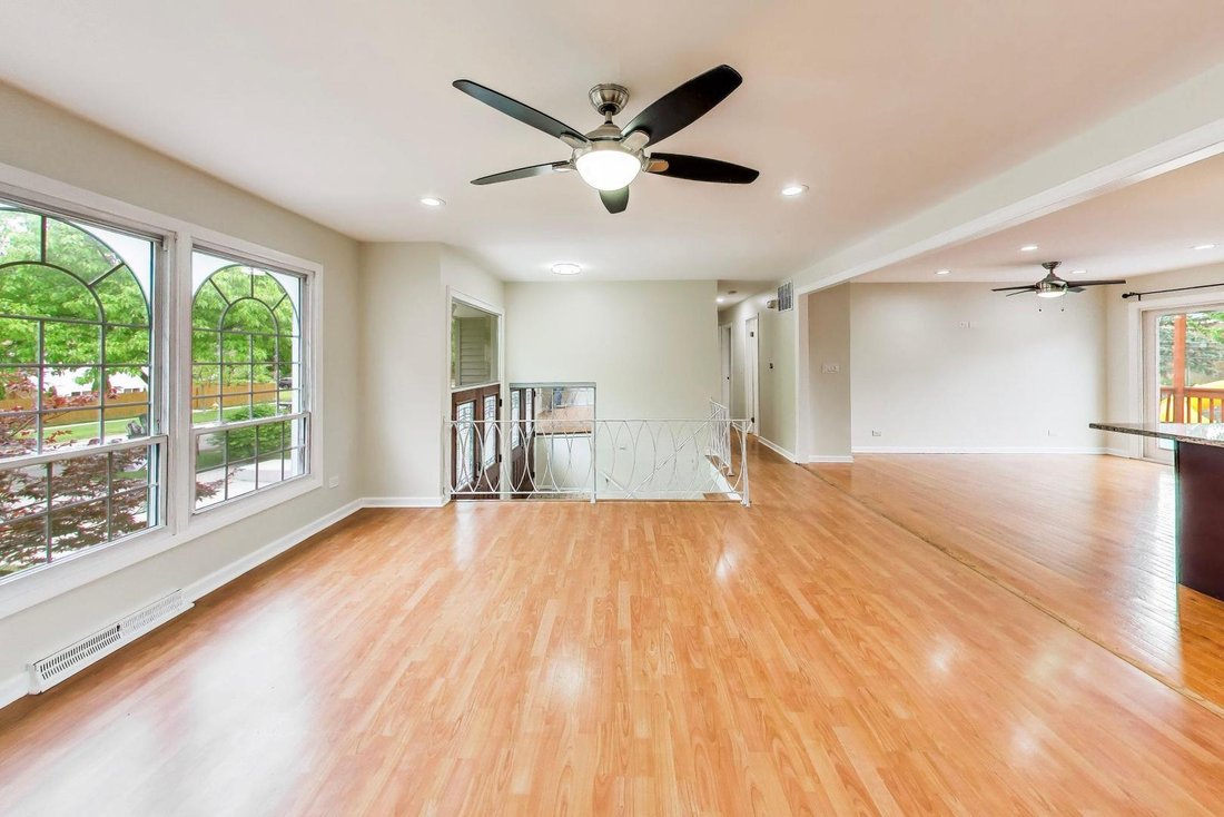 House in Mount Prospect, Illinois, United States 5 - 18505649