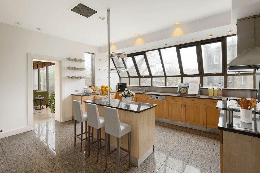 Apartment in Knightsbridge, Kensington And Chelsea, England 1 - 17755087