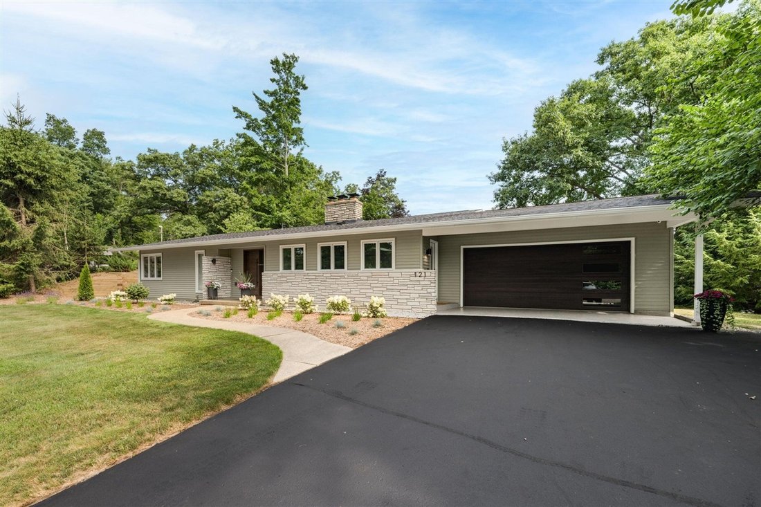 House in Plainwell, Michigan, United States 1 - 18505603
