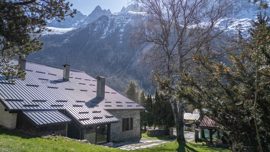 Chalet in Chamonix-Mont-Blanc, Auvergne-Rhône-Alpes, France 2 - 18506149
