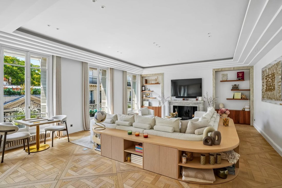 Apartment in Invalides, Paris 7e Arrondissement, Paris 1 - 18251132