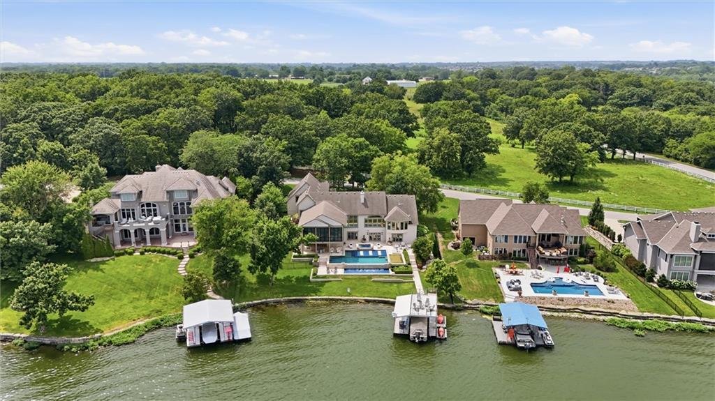House in Lake Winnebago, Missouri, United States 3 - 18506017