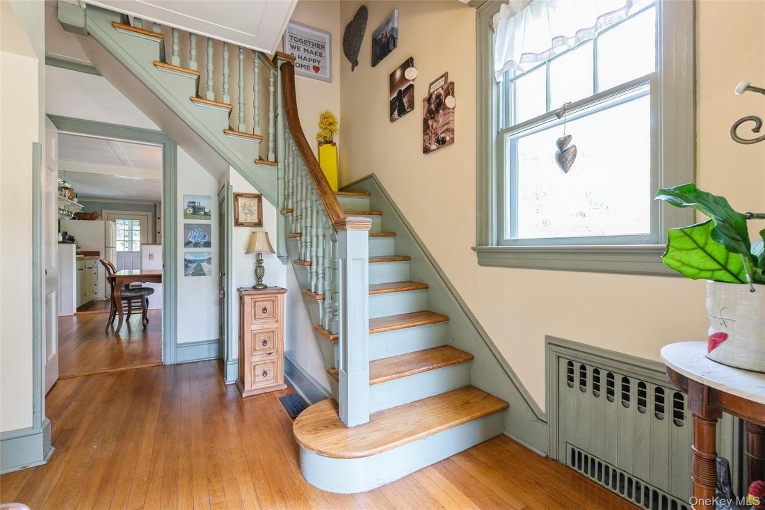House in Yaphank, New York, United States 4 - 18505695
