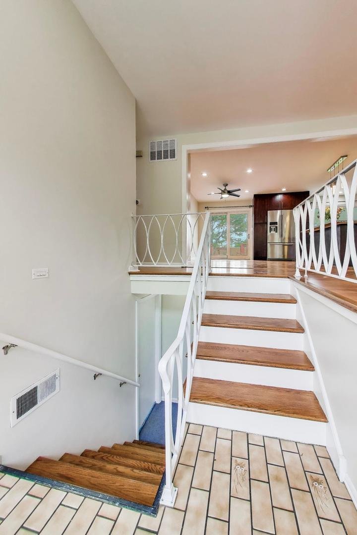 House in Mount Prospect, Illinois, United States 2 - 18505649