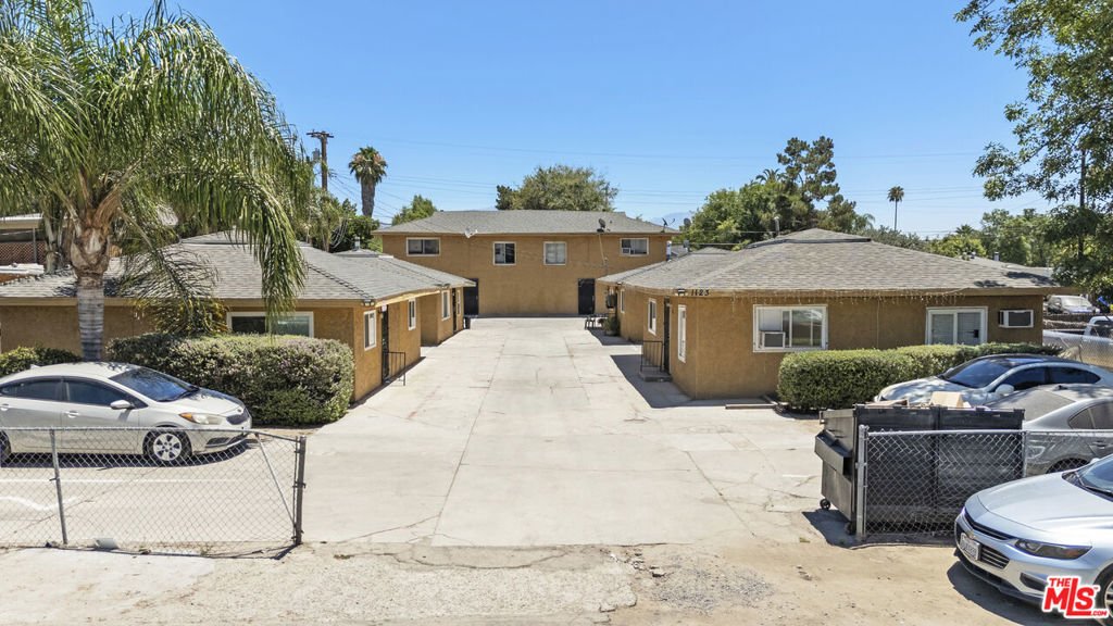 San Bernardino, California, United States 3 - 18505573