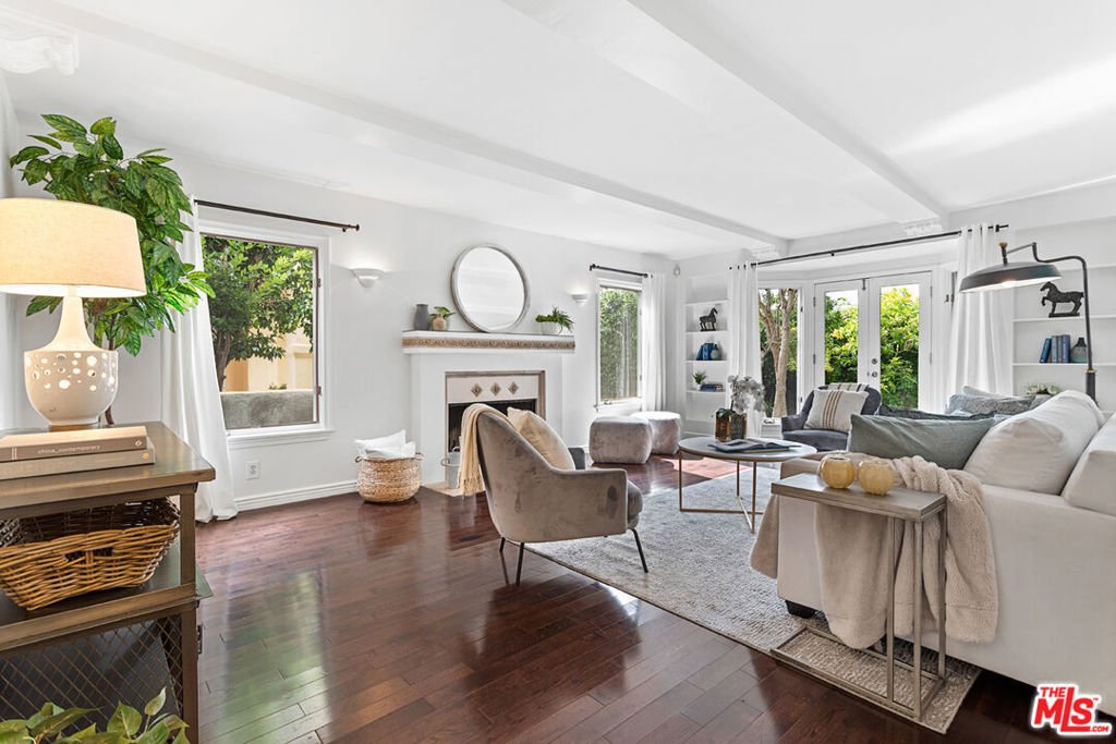 Los Angeles, California, United States 1 - 18505575