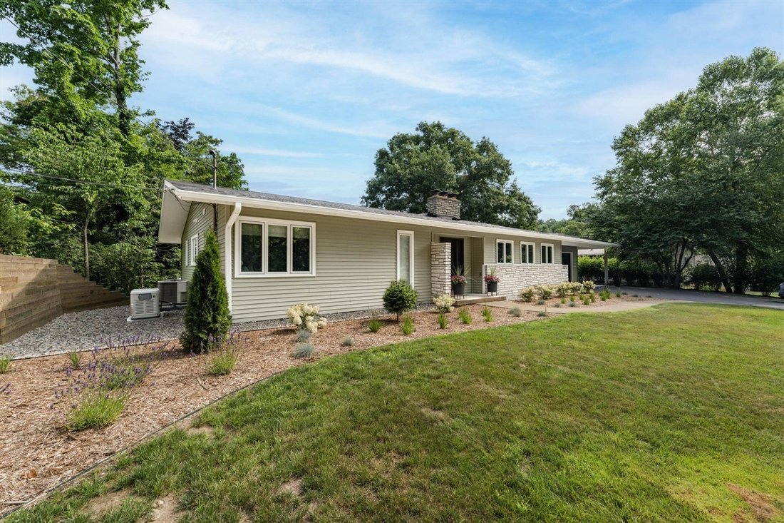 House in Plainwell, Michigan, United States 3 - 18505603