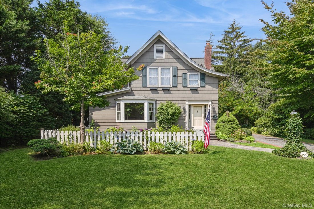 House in Yaphank, New York, United States 2 - 18505695