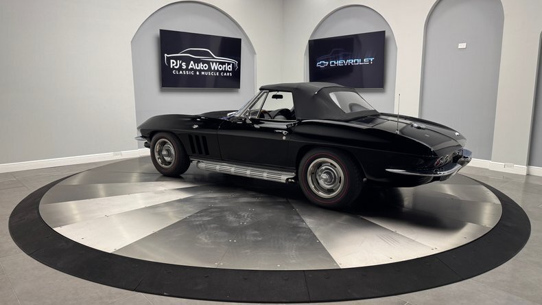 327 V8  Muncie 4-Speed  Side Exhaust! in Clearwater, United States 3 - 18505618