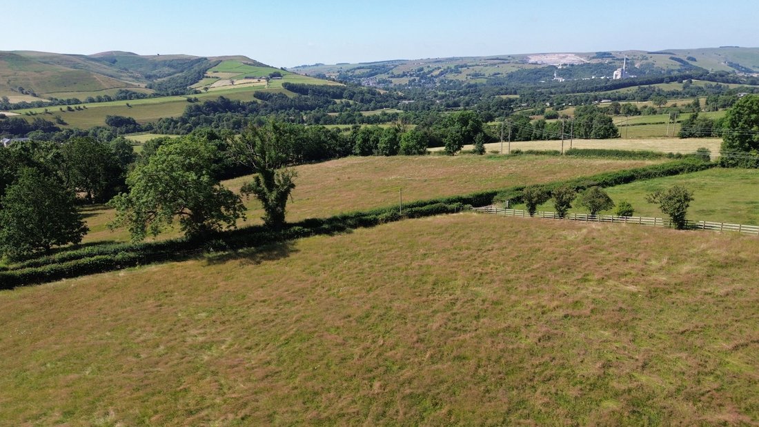 Hope Valley, High Peak, England 4 - 18505655