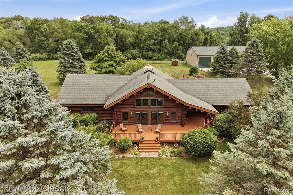 House in Holly, Michigan, United States 1 - 18505597
