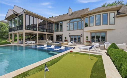 House in Lake Winnebago, Missouri, United States 1