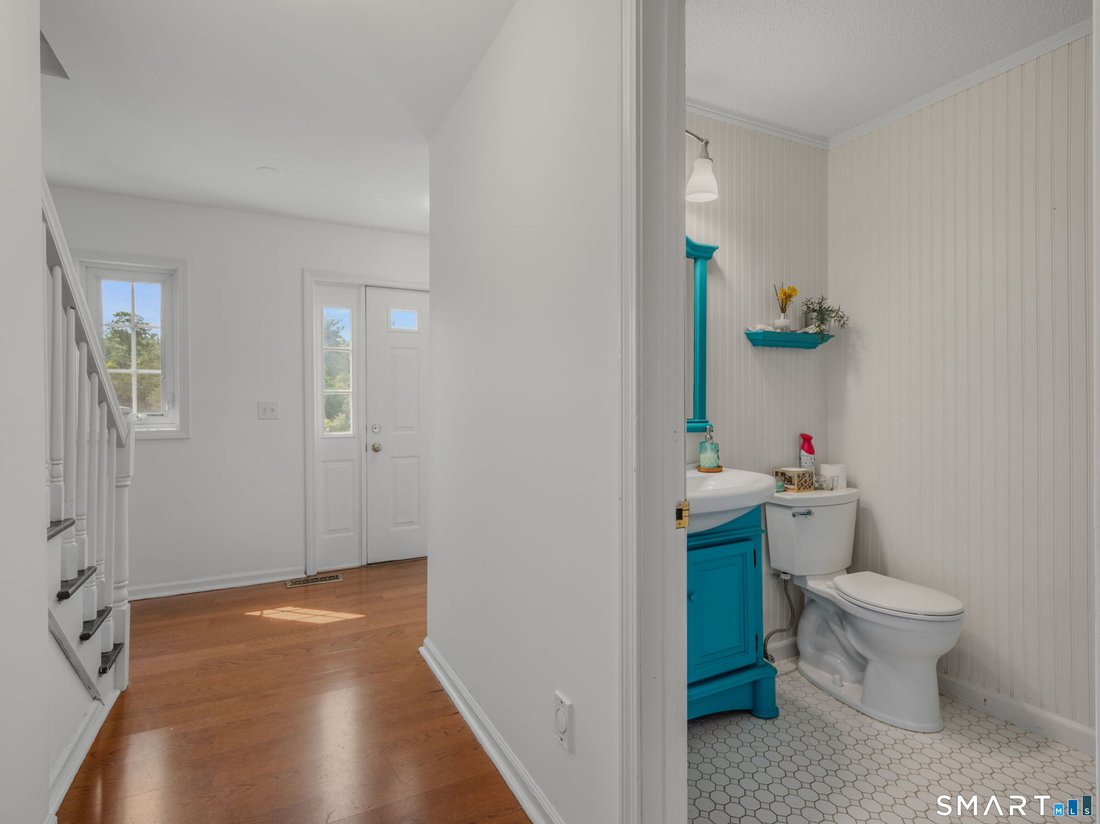 House in Guilford, Connecticut, United States 4 - 18505867