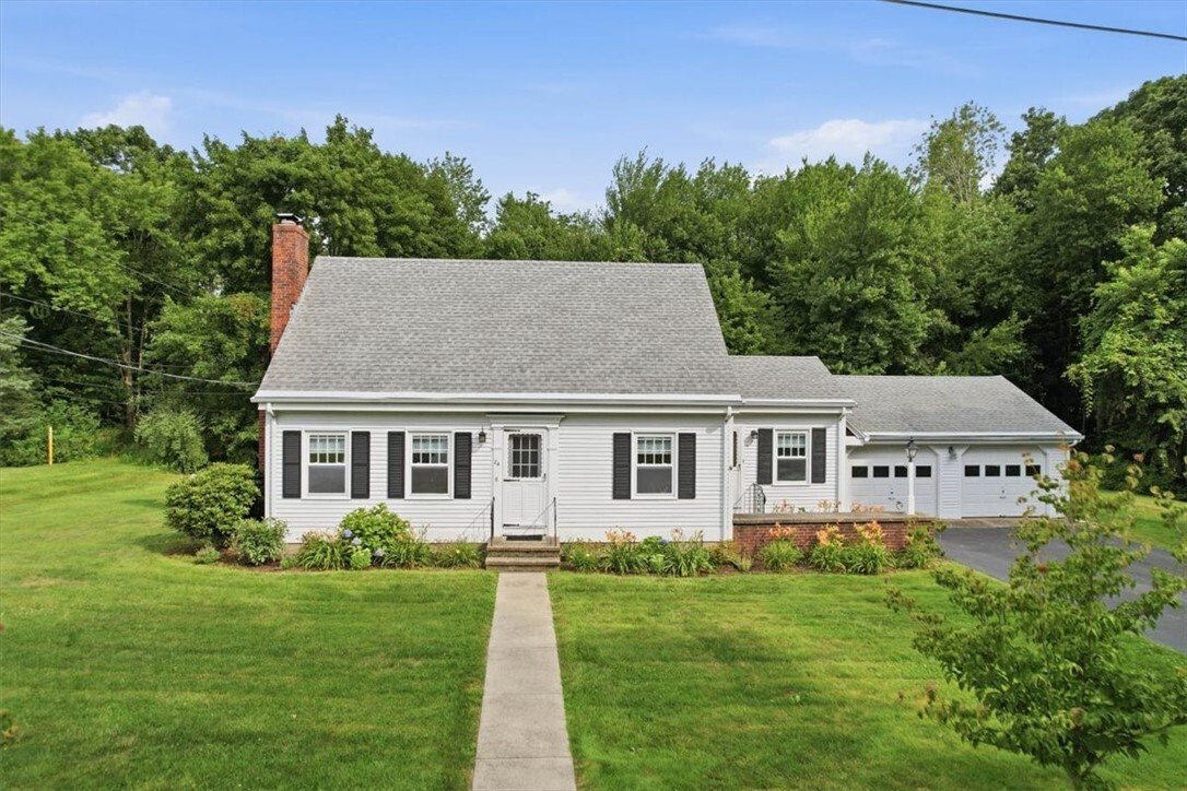 House in Cumberland, Rhode Island, United States 1 - 18505838