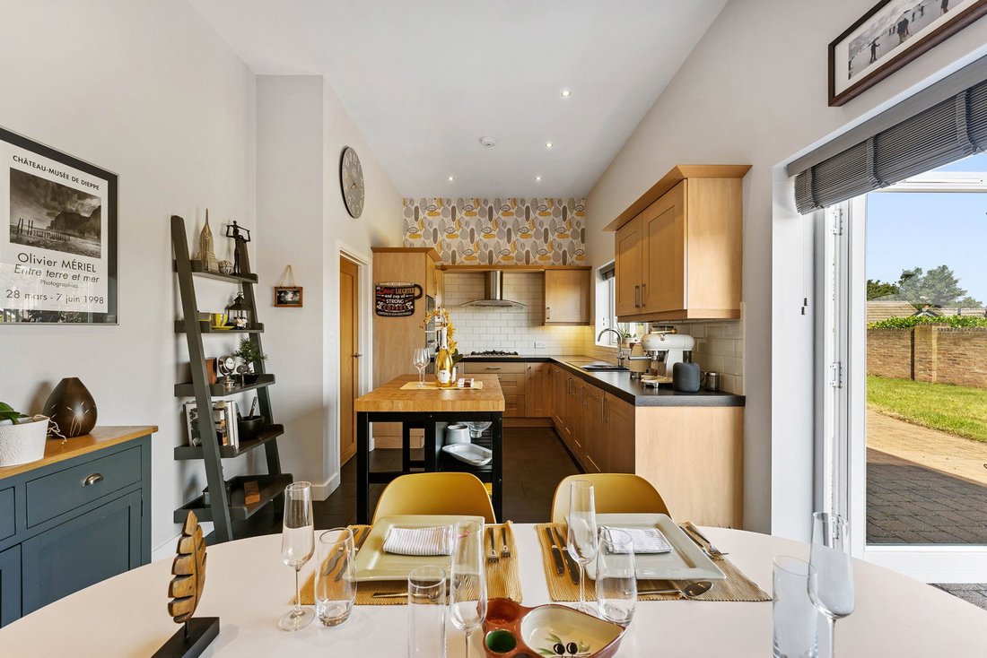 House in Dronfield, England 2 - 18505631