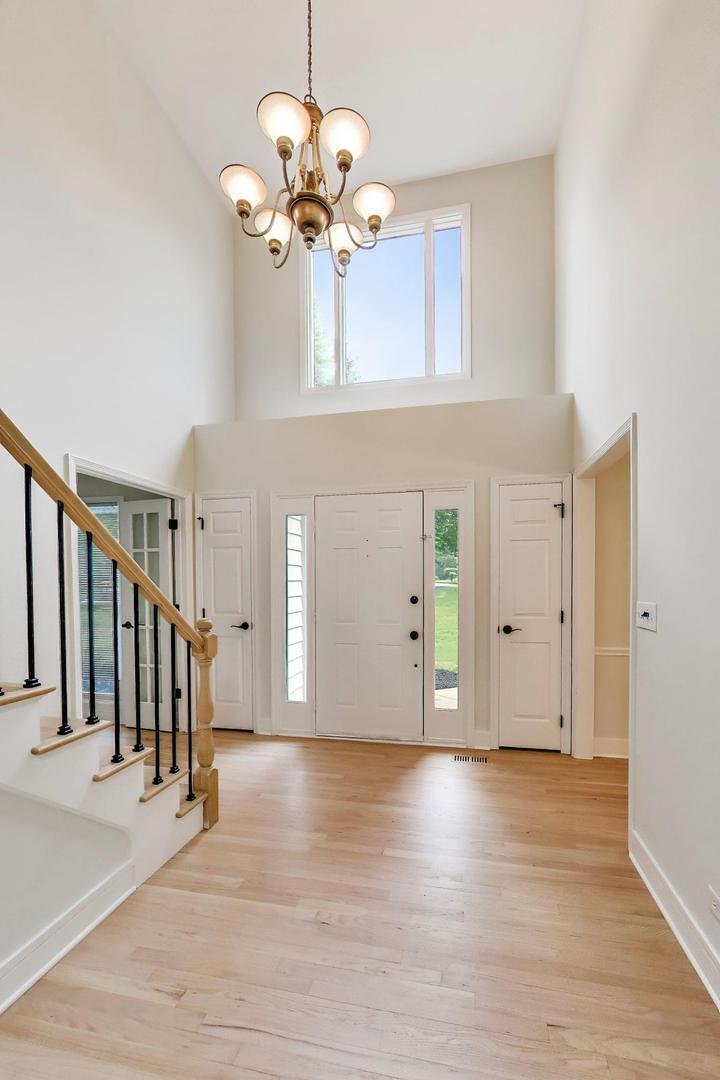 House in Cary, Illinois, United States 2 - 18505742
