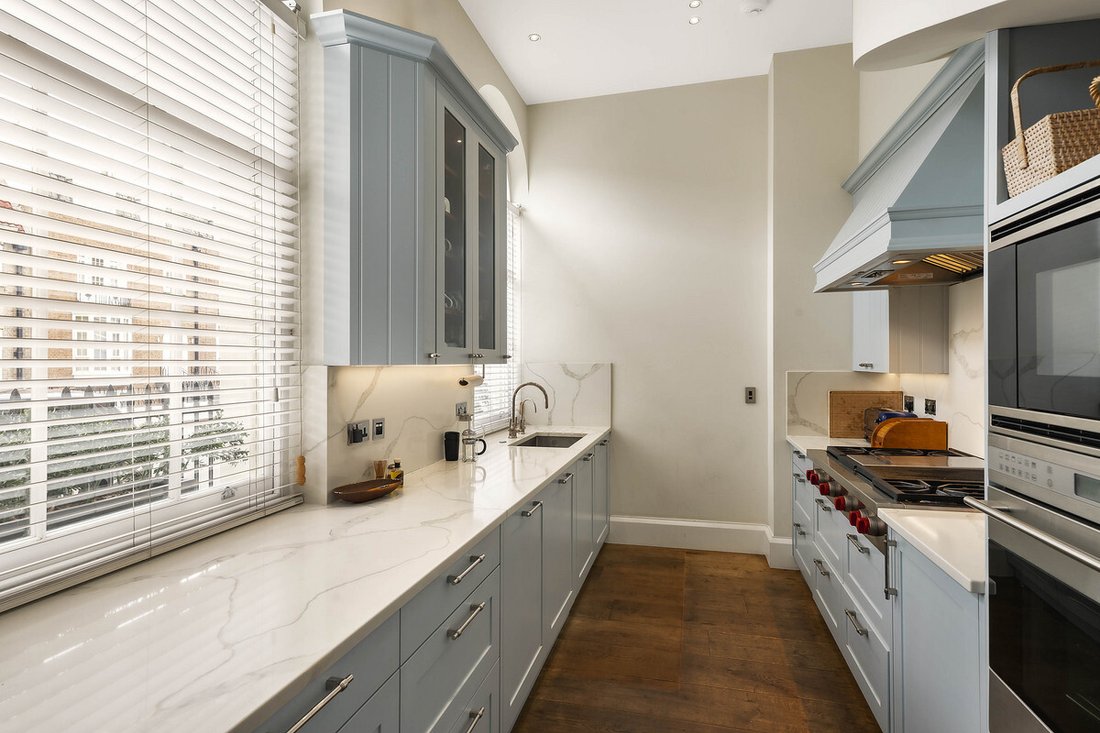 Apartment in Hyde Park, Westminster, England 2 - 18191298