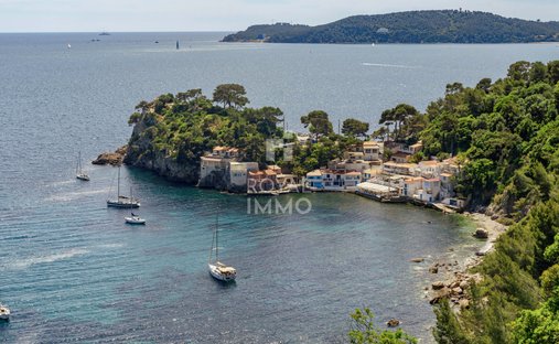 Apartment in Le Faron-Fort-Rouge, Toulon, France 1