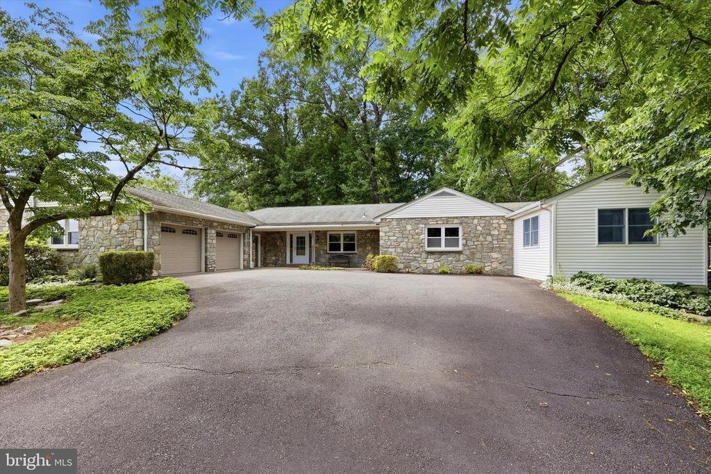 House in Collegeville, Pennsylvania, United States 1 - 18506019