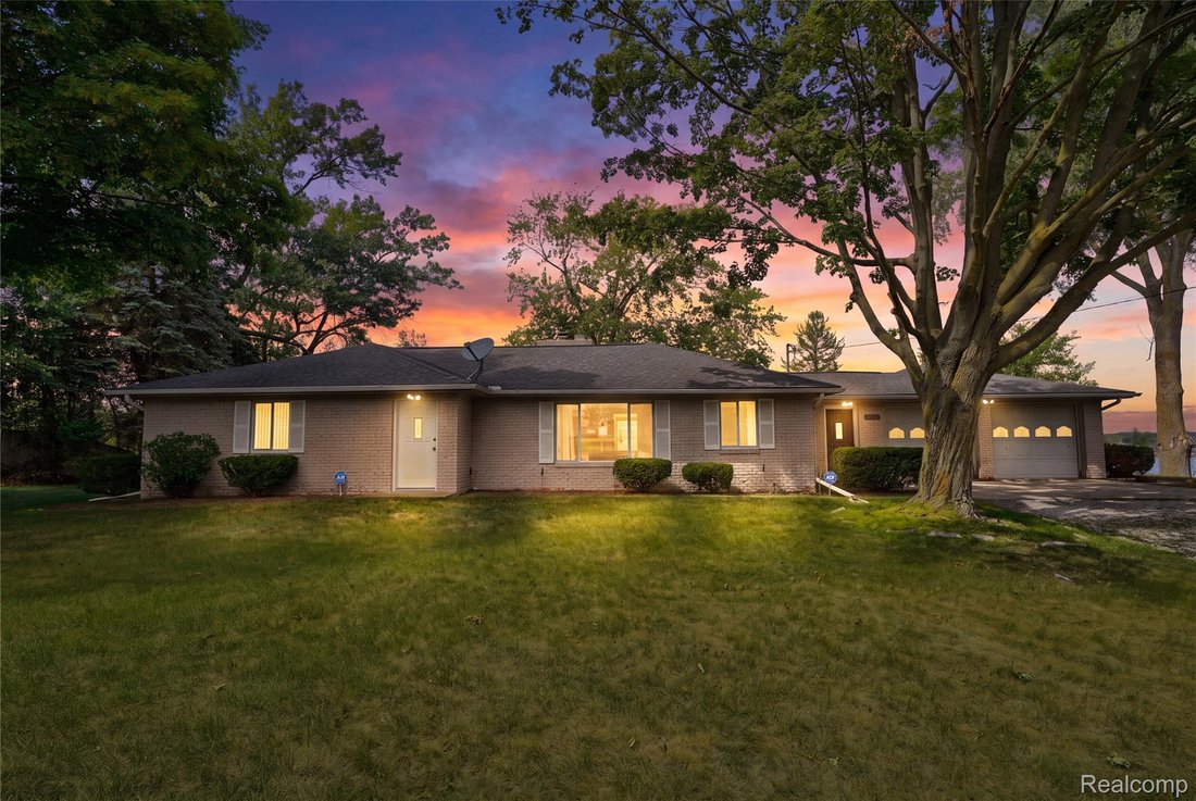 House in Fenton, Michigan, United States 2 - 18488325