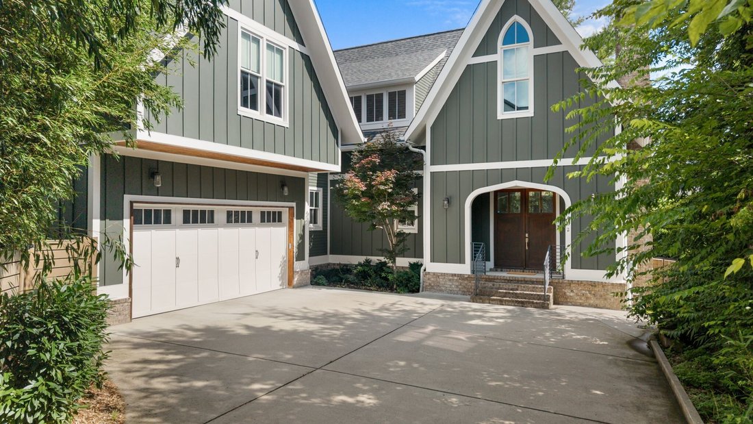 Co Op in Forest Hills, Tennessee, United States 1 - 18505855