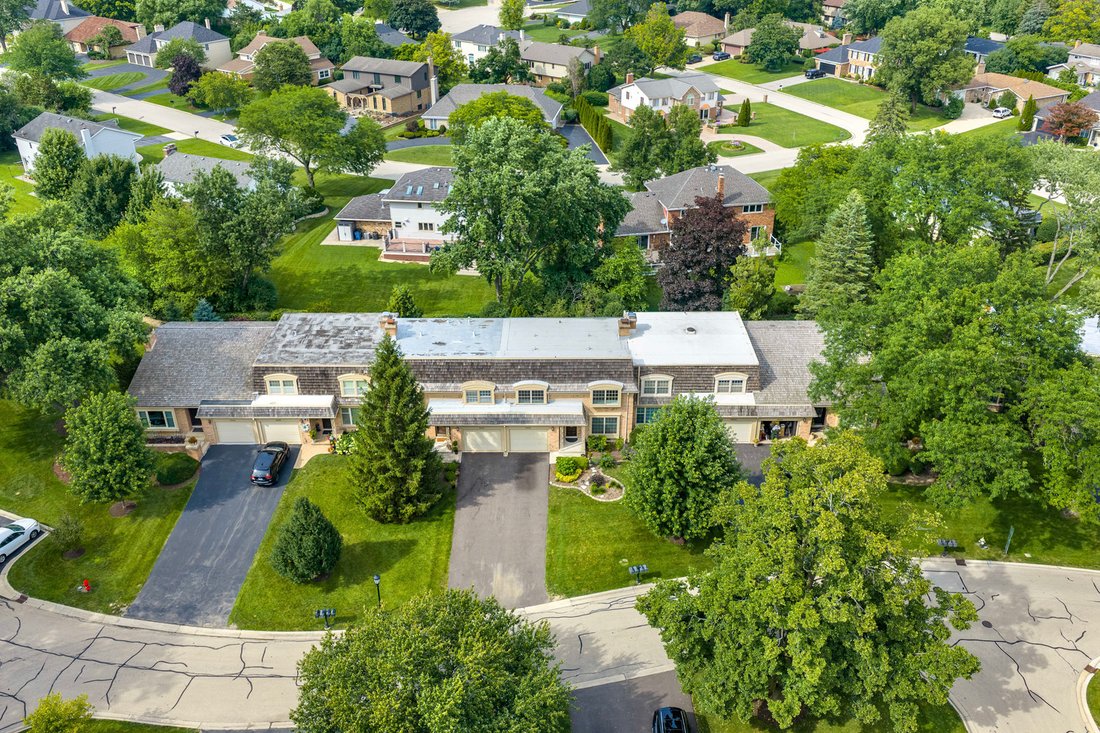 Townhouse in Oak Brook, Illinois, United States 2 - 18505665