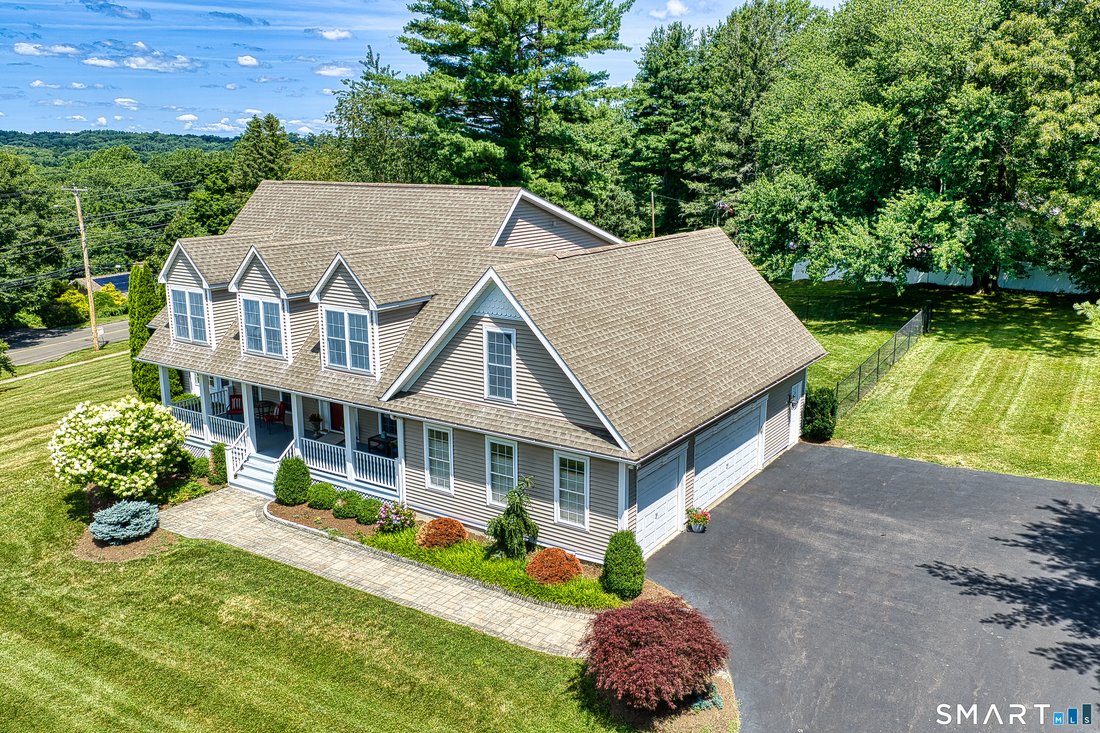 House in Stratford, Connecticut, United States 3 - 18505870