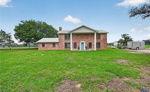 House in Hallettsville, Texas, United States 1