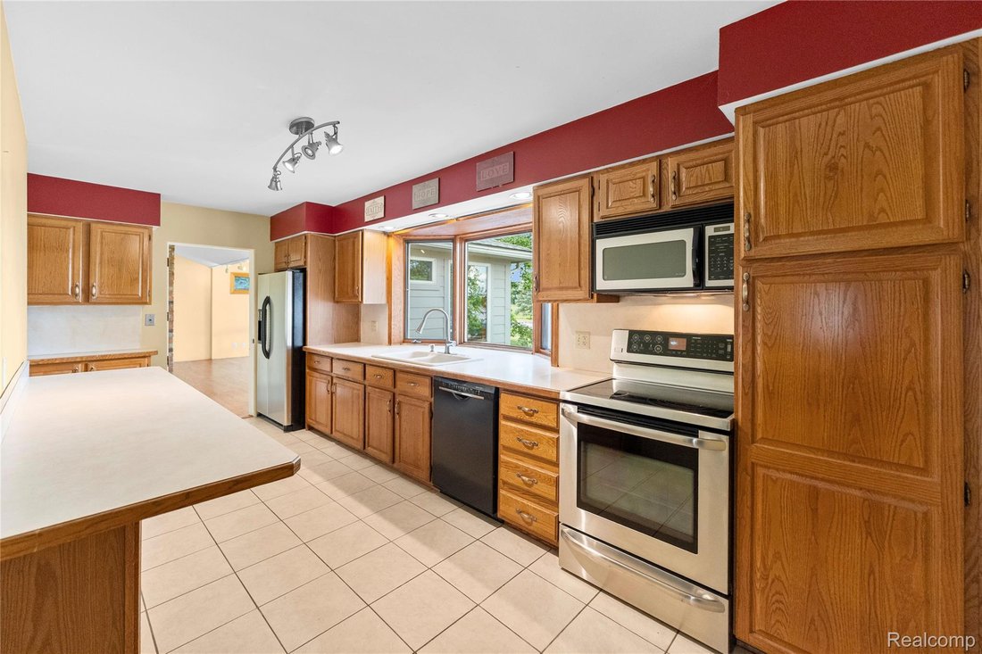 House in Fenton, Michigan, United States 3 - 18488325