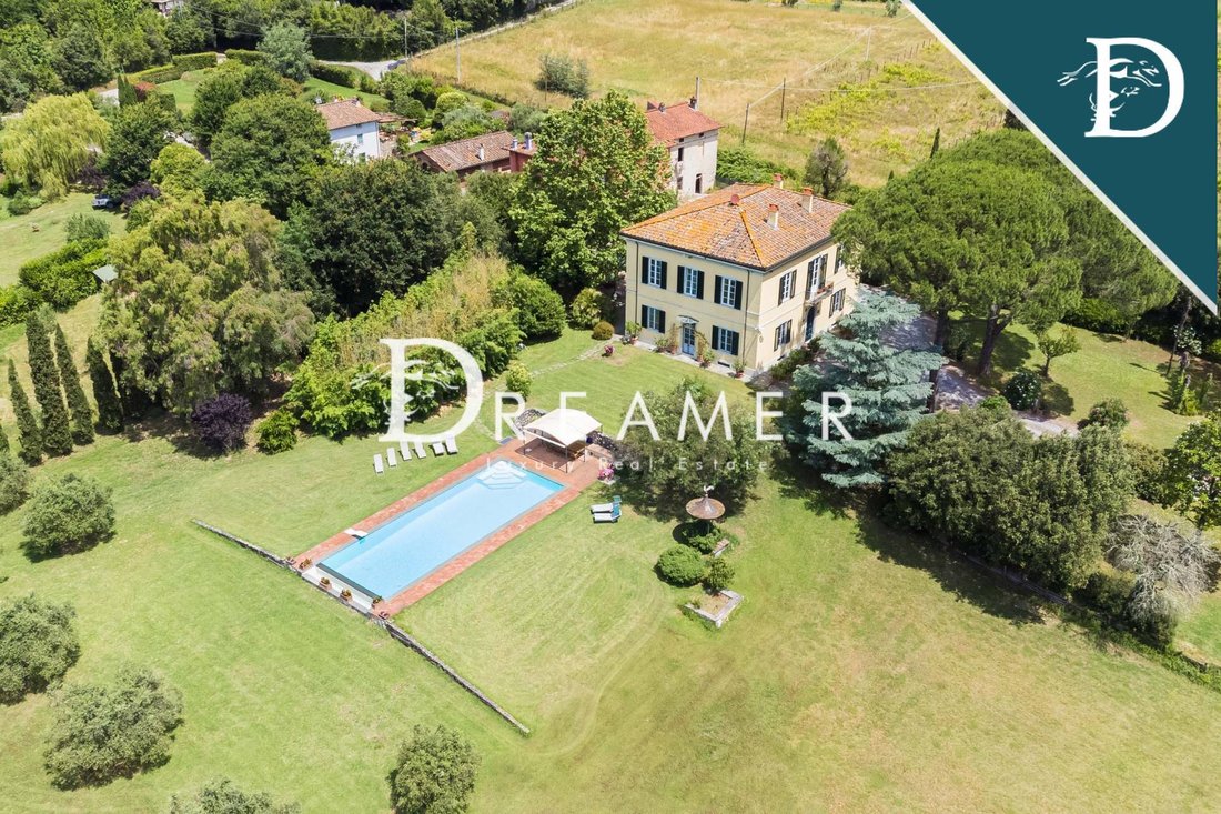 Villa in Area Monte San Quirico - Sant'Alessio, Lucca, Tuscany 3 - 14389085