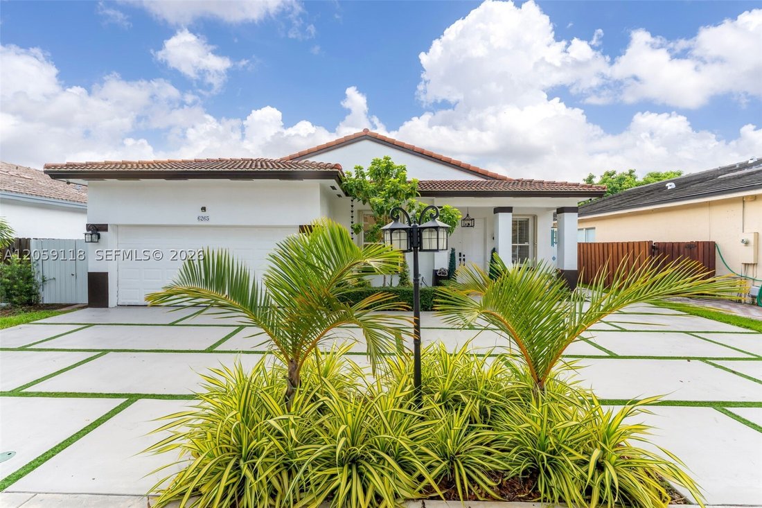 House in Miami, Florida, United States 2 - 18506472