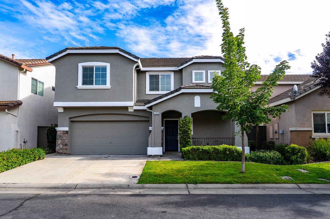 Roseville, California, United States 1 - 18506526