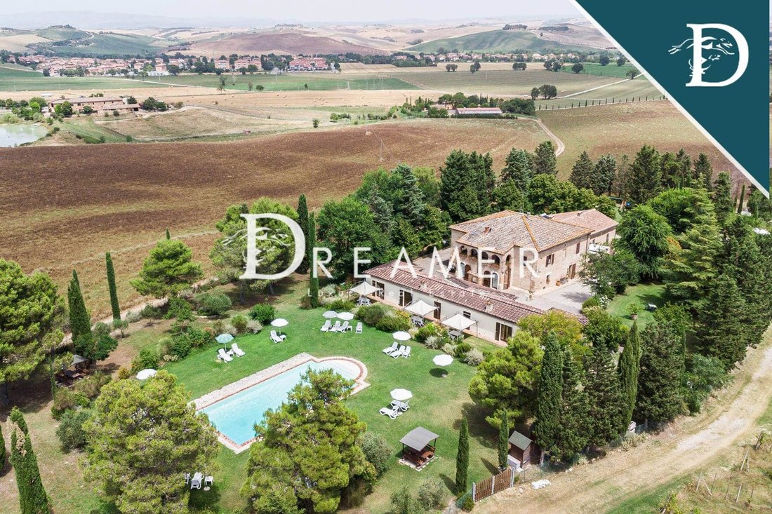 Farm Ranch in Monteroni d'Arbia, Tuscany, Italy 2 - 13102559