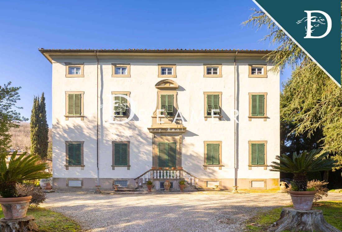 Villa in Historic Center, Lucca, Tuscany 2 - 13731454