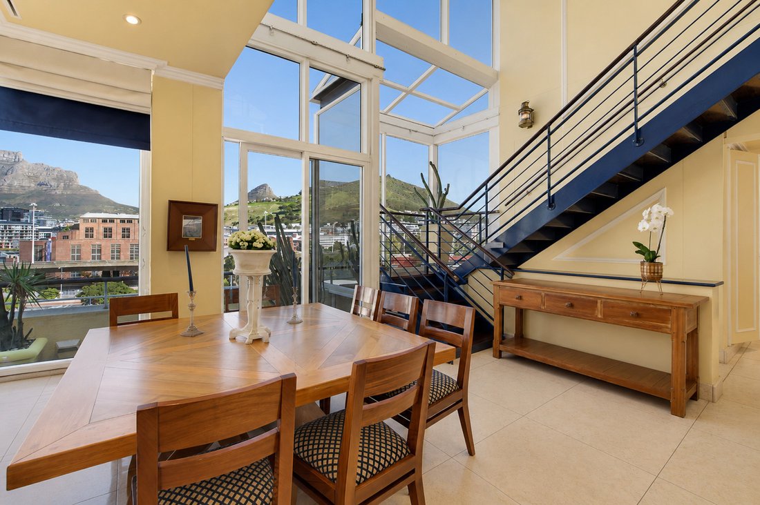 Townhouse in Cape Town, Western Cape, South Africa 4 - 18506562