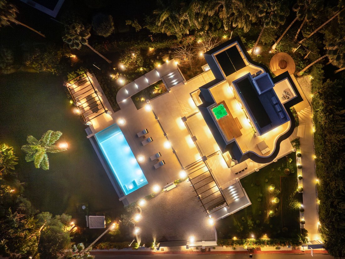Villa in Nueva Andalucia, Marbella, Spain 2 - 18506600