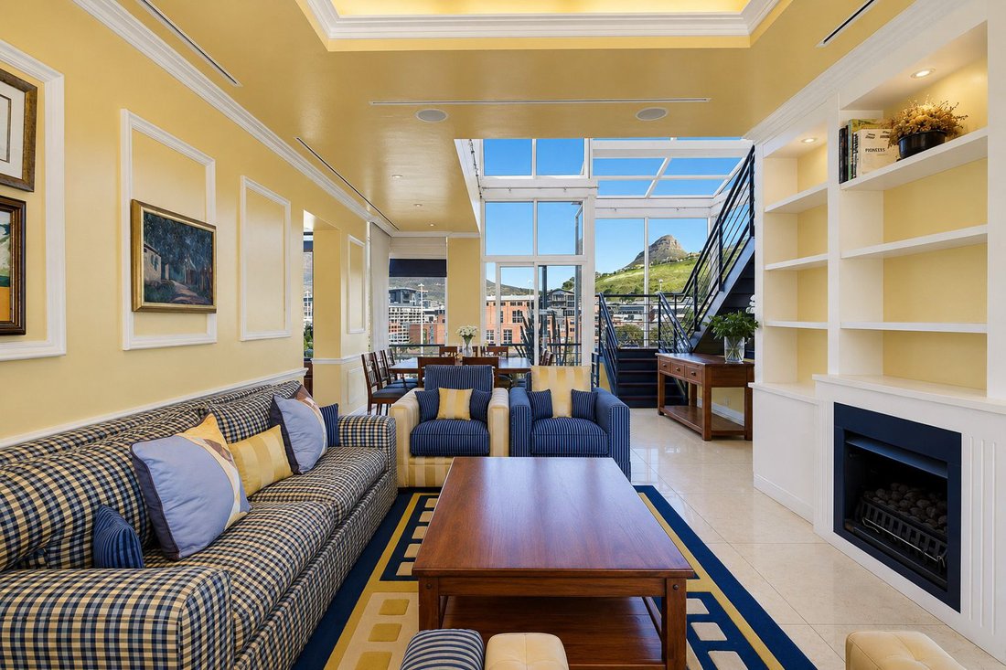 Townhouse in Cape Town, Western Cape, South Africa 2 - 18506562