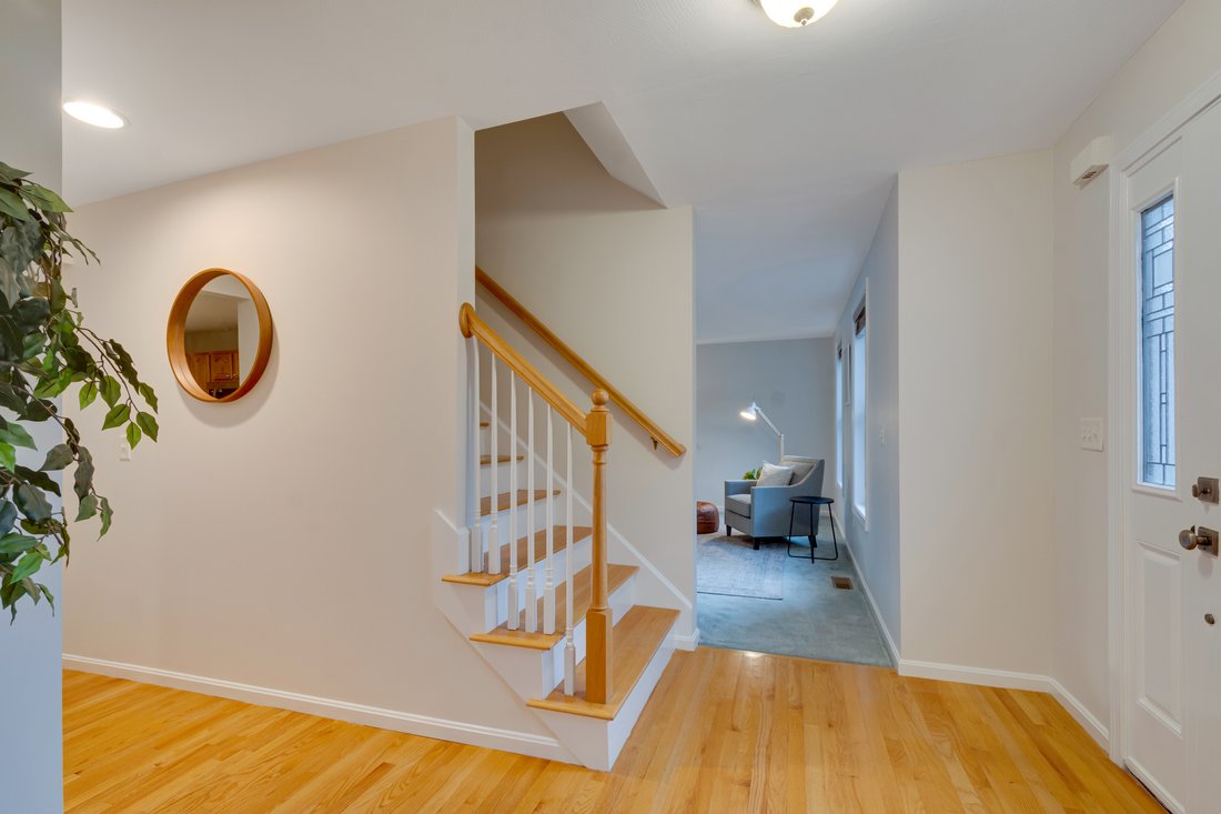 Winchester, Massachusetts, United States 3 - 18506571