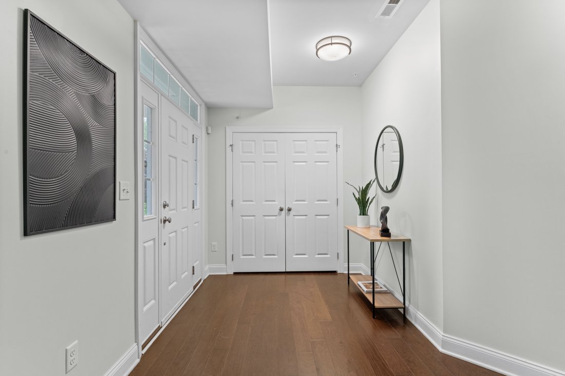 Condo in Westborough, Massachusetts, United States 3 - 18506552